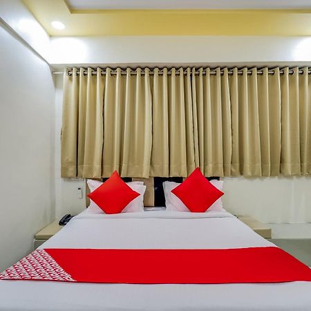 Collection O Hotel Alice Ahmedabad Ngoại thất bức ảnh
