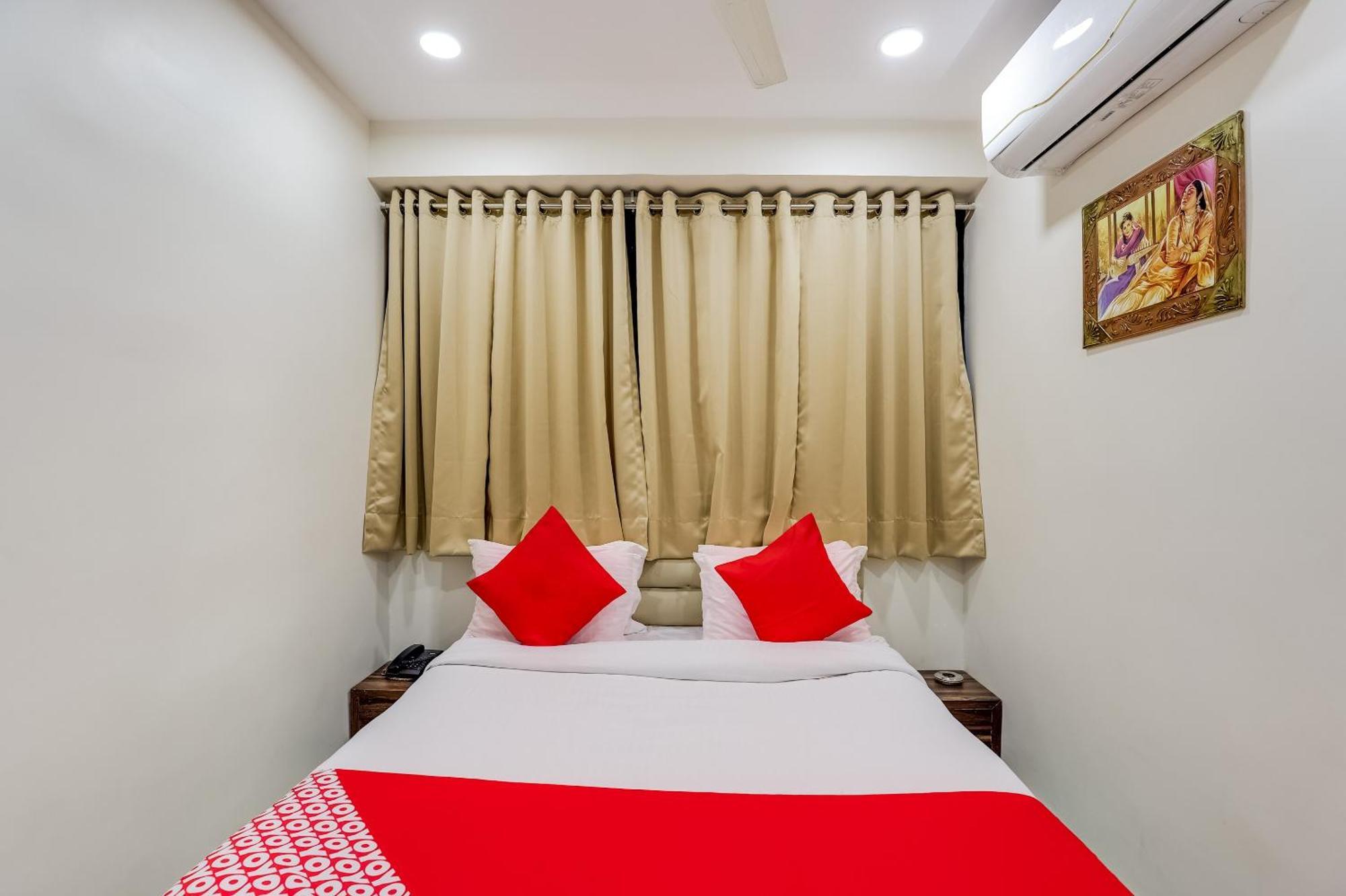 Collection O Hotel Alice Ahmedabad Ngoại thất bức ảnh