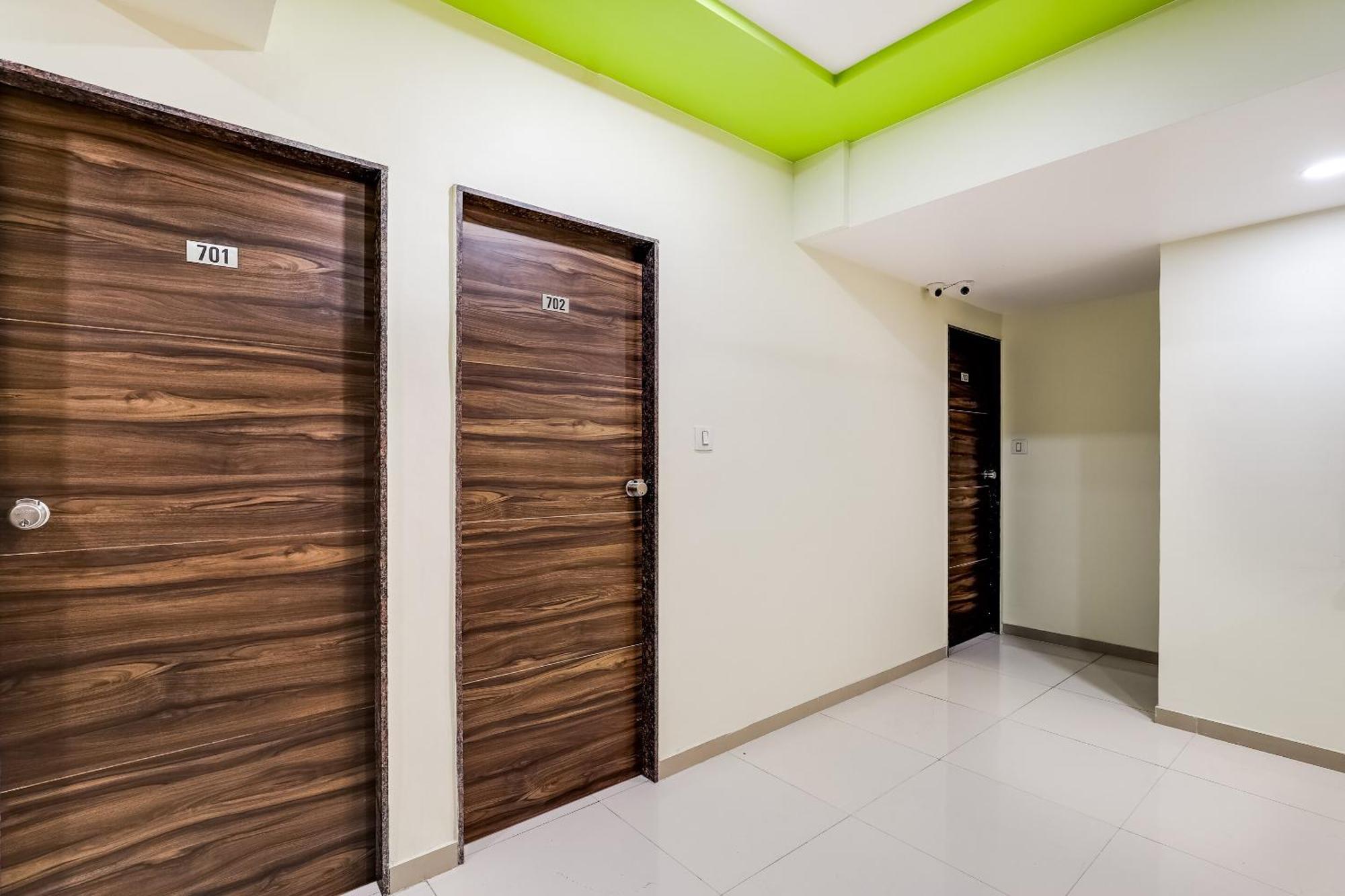 Collection O Hotel Alice Ahmedabad Ngoại thất bức ảnh