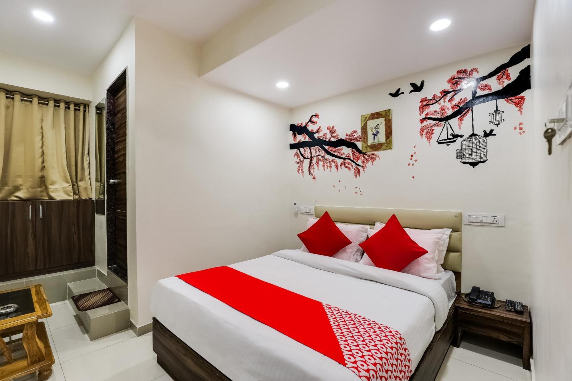 Collection O Hotel Alice Ahmedabad Ngoại thất bức ảnh