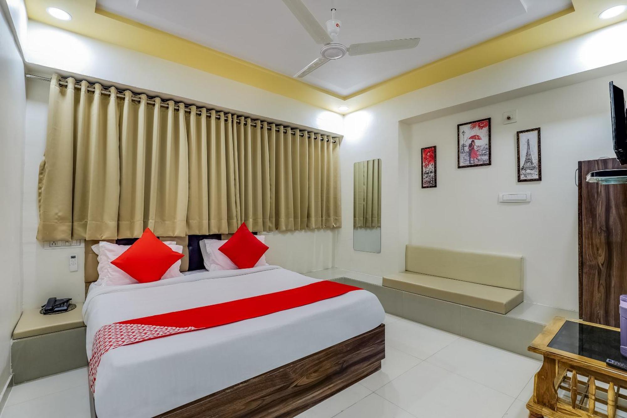 Collection O Hotel Alice Ahmedabad Ngoại thất bức ảnh